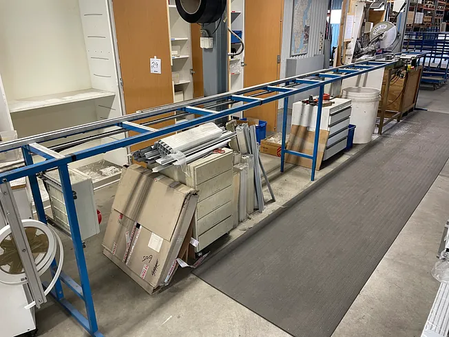 Aluminiumkapsåg med sidobord och mätbana