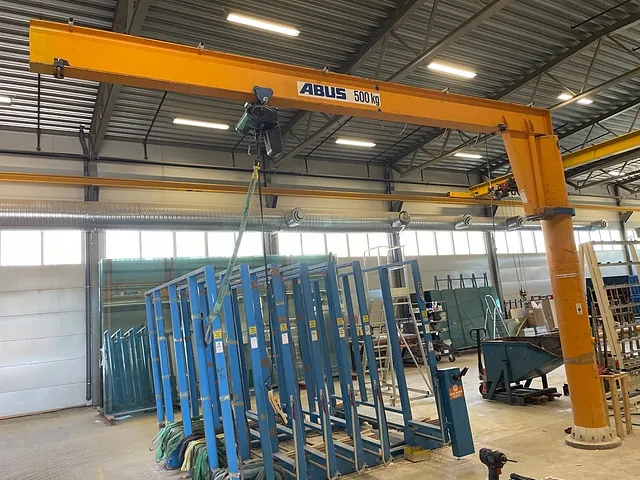 Pelarsvängkran ABUS 500 kg